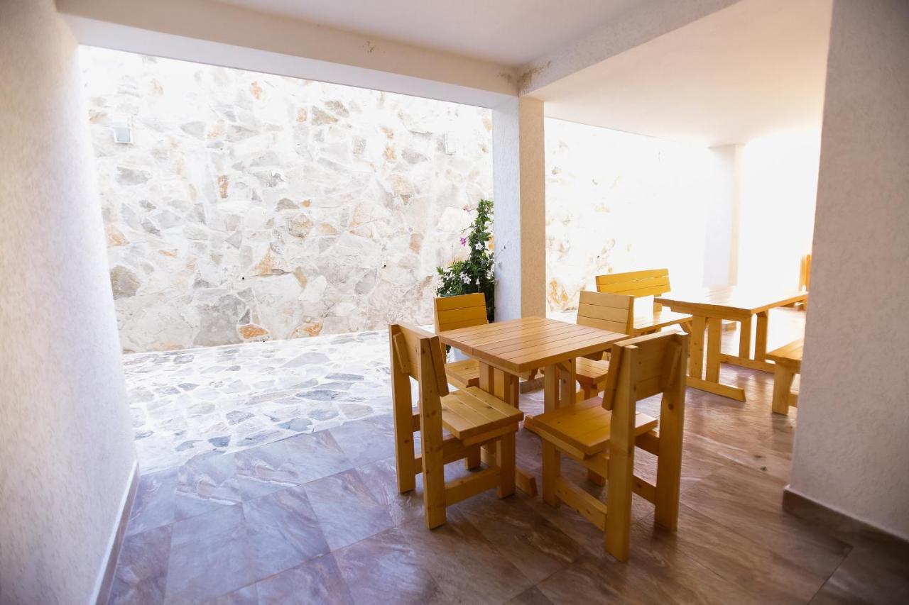 Villa Blanca Petrovac Exteriör bild