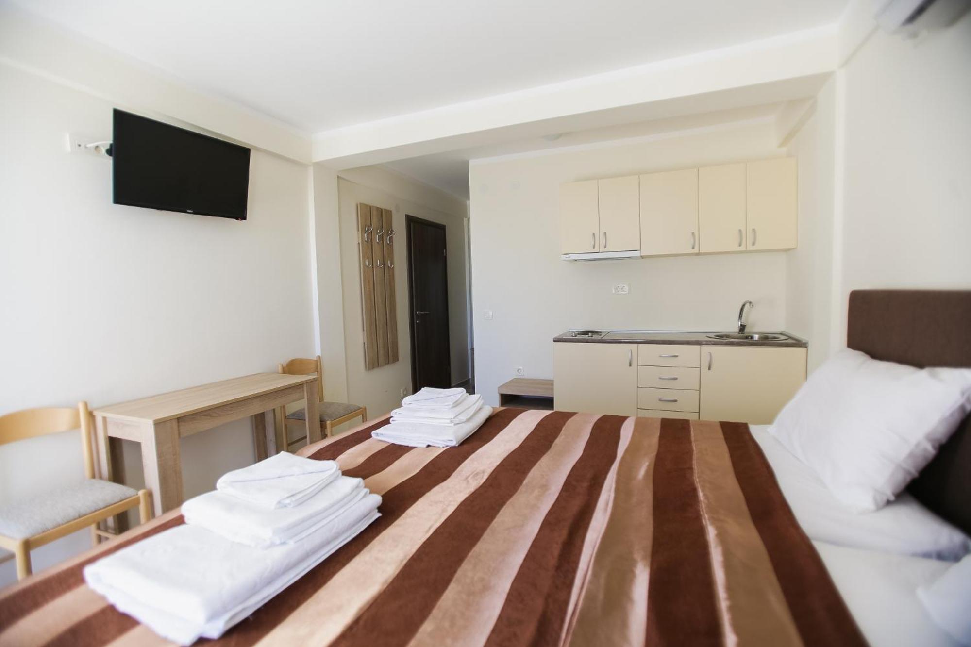 Villa Blanca Petrovac Rum bild